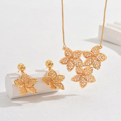 Halskette mit Blumenanhänger aus 18 Karat Gold für Damen