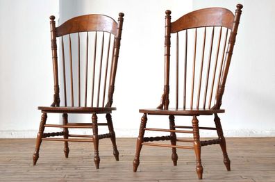 ein Paar zwei Stück Stuhl Holz Vintage Alt Antik Landhaus Teak gedrechselt hohe Lehne