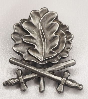 Pin Wehrmacht Eichenlaub mit Schwertern - 3 x 3 cm