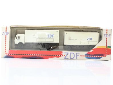 Albedo H0 201006 Modellauto LKW MB Koffersattelzug ZDF Lichtwagen 1:87