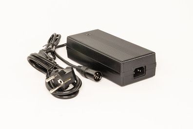 Akku Ladegerät 67,2V 3A XLR 3Pin für 60V Lithium-Ion Akkus E-Bike Pedelec E-Roller