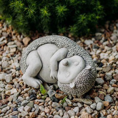 Schlafender Igel Mecki, Steinfigur, 24 x 34 cm, 17 kg frostsicher aus Steinguss