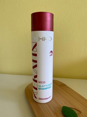 C: HKO Keratin Glättungs-Shampoo 250 ml