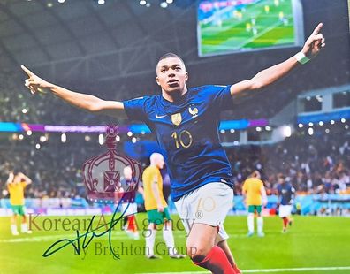 France - Kylian Mbappé Autograph