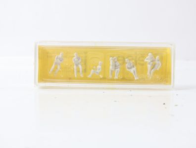 Preiser H0 4095 Figuren-Set "Passanten sitzend" 1:87 / unbemalt