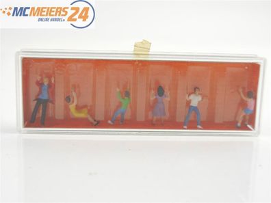 E73 Preiser H0 24660 Figurenset 6-tlg. "Figuren zur Schiffschaukel" 1:87