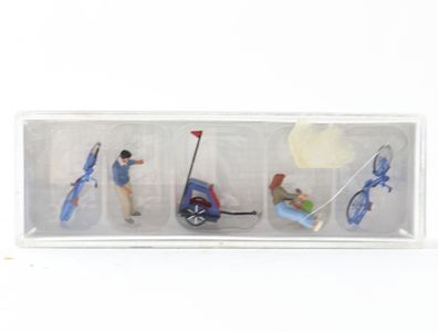 Preiser H0 10635 Figuren-Set Familie beim Start in den Radausflug 1:87