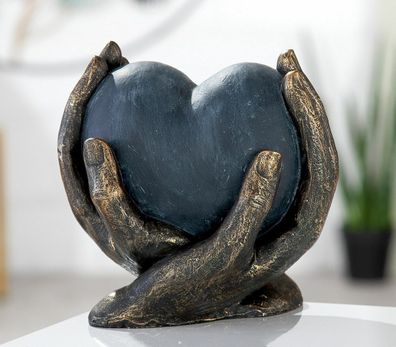 89381 Gilde Poly Sculpture "Heart in Hands" Herz in Händen (Gr. 15 x 15 x 10cm)