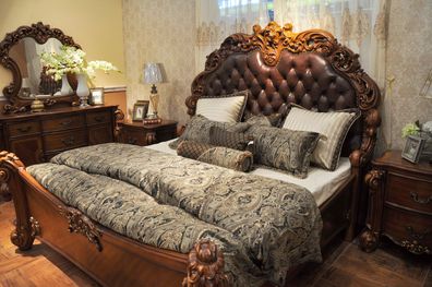 Klassisches Bett Barock Rokoko Chesterfield Stil Doppel Leder Hotel Antik Betten
