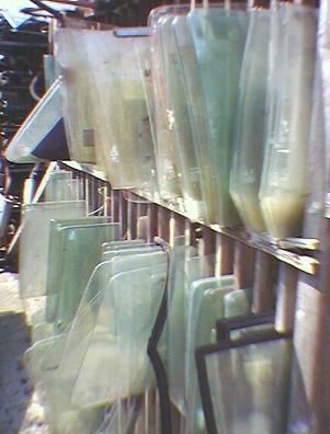 NEU + Windschutzscheibe > VW Golf 1 / Cabrio / Caddy / Jetta 1 [ klar ]