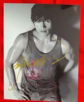 Lee Byun Hun Limited Rare Collection of Photo Exhibition in Japan