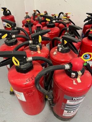 Feuerlöscher 9l AB Aufladefeuerlöscher Schaum, gebraucht, guter Zustand, gefüll