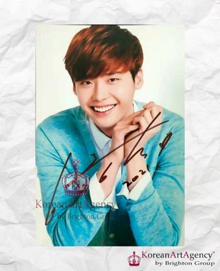 Lee Jong Suk Autograph