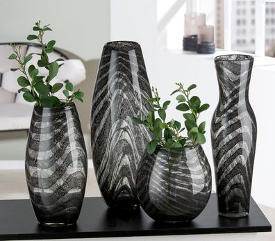 Gilde Vase "Fascia" rauchfarben mit schwarzen, geschwungenen Streifen H: 42 cm Ø