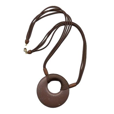 Kette Kunststoff Scheibe Amulett dunkelbraun matt 4x Kordel dunkelbraun 63cm