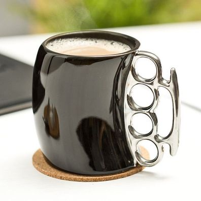 Tough Guy Tasse - Schlagring Tasse super cool - Macho Tasse - Harte Jungs