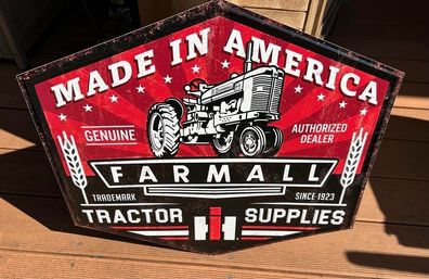 XXL Blechschild: Farmall Tractor Supplies motivgeprägt Größe ca. 59x59cm