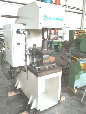 Hydraulische Prägepresse Kuhlmann