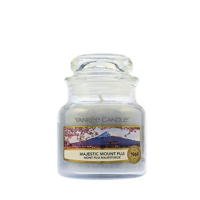 Aromatic candle Classic small Majestic Mount Fuji 104 g