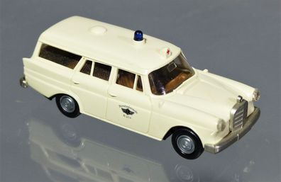 Brekina H0 MB Mercedes Benz 190/200 Oldtimer Feuerwehr KTW BF Köln Krankenwagen