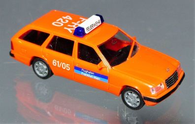 Herpa H0 043595 MB Mercedes Benz E320 Flughafen Frankfurt Feuerwehr F-RY 420