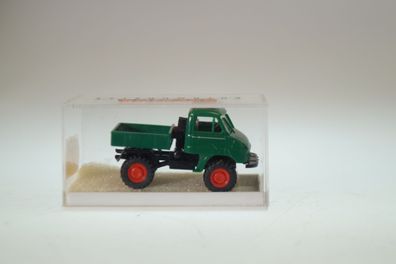 1:87 Brekina 39000 Unimog Pritsche grün, neu