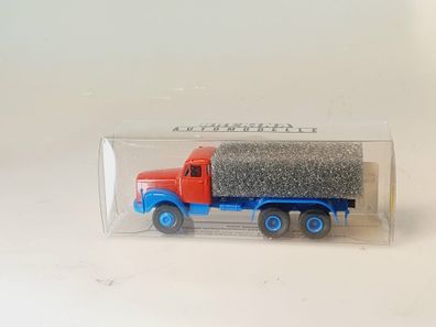 1:87 Brekina 85123 Scania 3-achs. Zm rot/blau, neuw./ovp