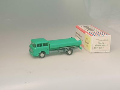 1:87 Prefo LKW Skoda Wasserwagen grün, neu