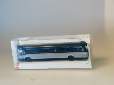 1:87 Busch 44500 US-BUS 'Fishbowl' silber/grün - neu