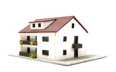 Fertigmodell Z Märklin Wohnhaus (0130h)