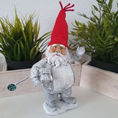 Nikolaus Figur mit roter Mütze 21 cm