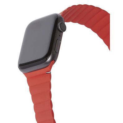 Decoded Silicone Magnetic Traction Strap für Apple Watch 42/44/45 mm - Brick Red