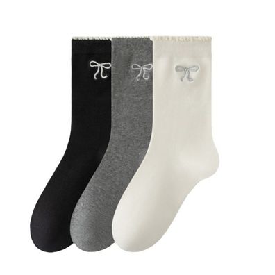 3 Paar Spitzensocken mit bestickter Schleife, mittlerer Schlauch