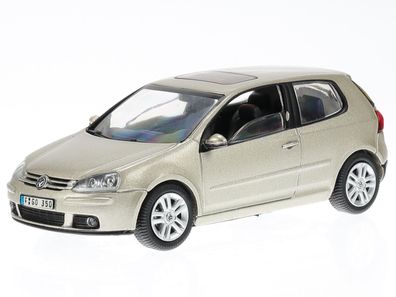 VW Golf 5 2-Türer beige Modellauto Schuco 1:43