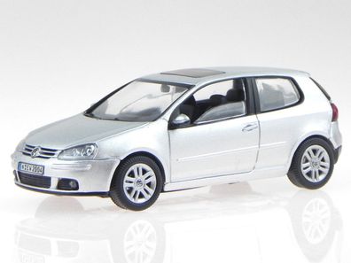 VW Golf 5 2-Türer silber Modellauto Schuco 1:43