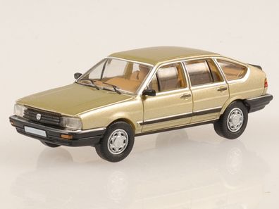 VW Passat B2 Flie&Atilde; Yuml; eck 1985 beigemet Modellauto Premium ClassiXXs 1:87