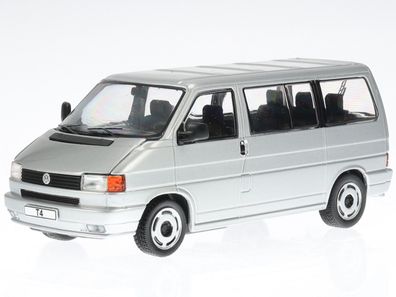 VW T4a Multivan Bus 1990 silber Modellauto CLC429 IXO 1:43