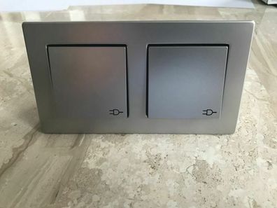 Gira Edelstahl E2 Doppel Steckdose mit Klappdeckel und Rahmen Flache Version IP44