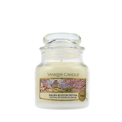 Aromatic candle Classic small Sakura Blossom Festival 104 g