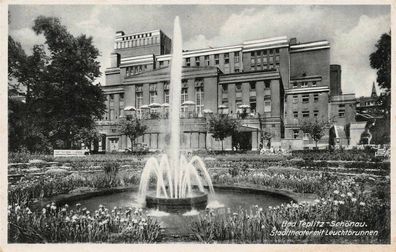 Bad Teplitz-Schönau Stadttheater mit Leuchtbrunnen Feldpostkarte AK