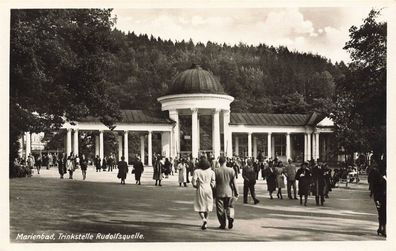 Marienbad (Mariánské Lázne) Trinkstelle Rudolfsquelle Postkarte AK