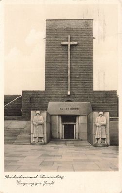 Eingang zur Gruft Ehrenmal Tannenberg Ostpreußen Postkarte AK 1937