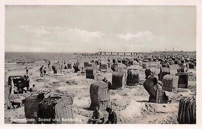 Swinemünde Strand und Bootssteg Postkarte AK