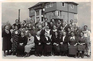 Frauen am N.J.K.O.V. - Heim Wartenberg am Roll Sudetenland Orig. Foto