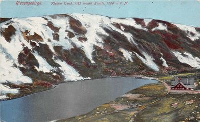 Riesengebirge Kleiner Teich mit Baude Postkarte AK