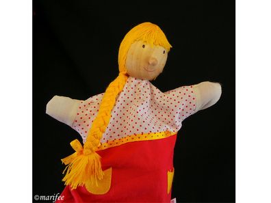 Handpuppe Gretel, 30 cm aus Holz und Stoff, Puppenspiel Art.-Nr. 12359