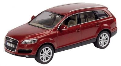 Schuco 04751 Audi Q7 granat rot 1:43