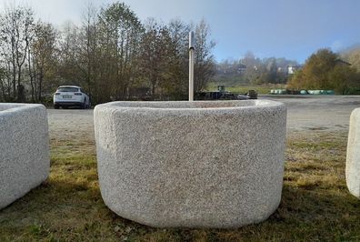 Granitbrunnen mit Edelstahleinlauf und Pumpe, Granitbrunnen, Gartenbrunnen, Brunnen