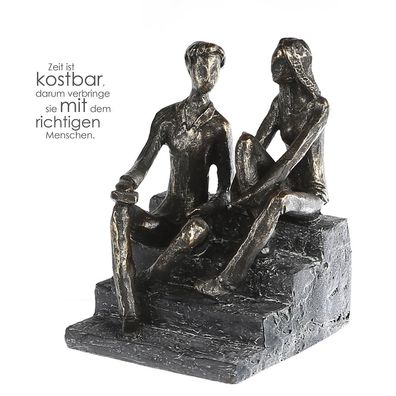 Casablanca Skulptur "Discussion" Poly . bronzefarben Paar auf grauer Stufenbasis