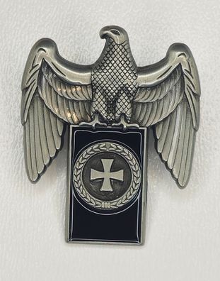 Pin Adler mit schwarzem Banner und Eisernem Kreuz EK Parteiadler - 3,5 x 3 cm